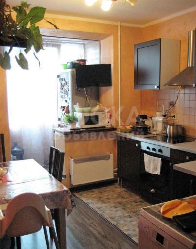 Продаю квартиру 3-ком., 80кв. м., этаж - 2/4, БИШКЕК.