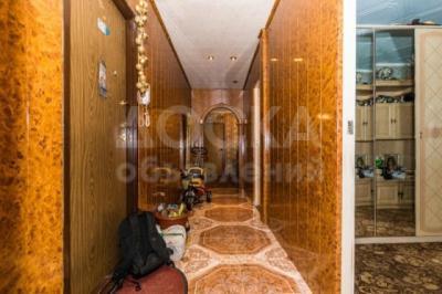 Продаю квартиру 4-ком., 79кв. м., этаж - 5/9, КОМСОМОЛЬСКАЯ.