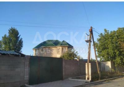 Продаю дом 6-ком. 164кв. м., этаж-2, 4.5-сот., стена кирпич, Литовская.