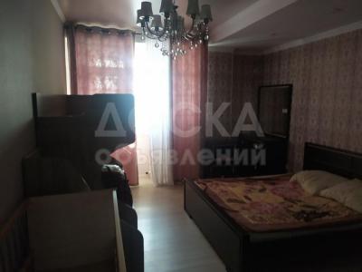 Продаю 2-комнатную квартиру, 75кв. м., этаж - 9/10, Кулатова, Логвиненко.