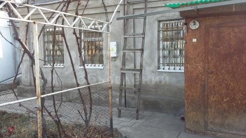 Продаю дом 3-ком., 50кв. м., этаж-1, 3,8-сот., стена кирпич, р-н Лермонтова-Ворошилова.