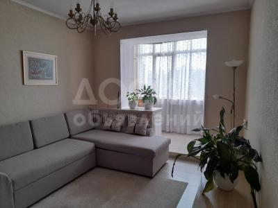 Продаю 1-комнатную квартиру, 30,6кв. м., этаж - 5/5, Центр.