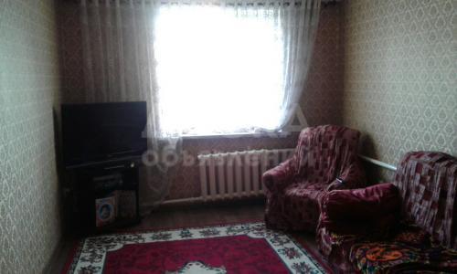 Продаю квартиру 3-ком., 69кв. м., этаж - 1/4, Село Ленинское, ул.Садовая.