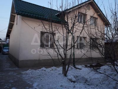 Продаю дом 7-ком., 108кв. м., этаж-2, 6-сот., стена кирпич, Дордой 1.