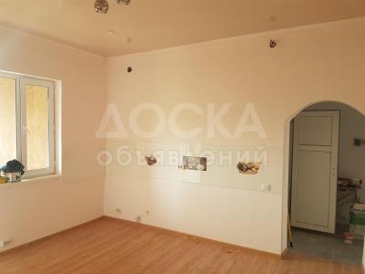 Продаю 2-комнатную квартиру, 73кв. м., этаж - 2/3, садырбавева 230.