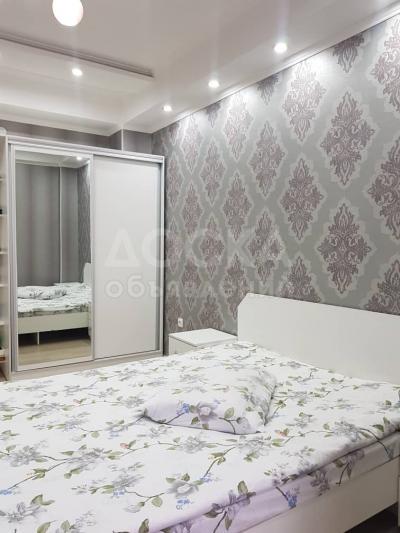 Продаю 2-комнатную квартиру, 68кв. м., этаж - 9/10, Московская Советская.