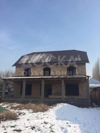 Продаю дом 8-ком., 180 м2кв. м., этаж-3, 6-сот., стена кирпич, Тоголок-молдо/Серова.