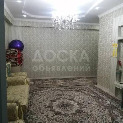 Продаю 2-комнатную квартиру, 73кв. м., этаж - 4/10, Токтогула Исанова.