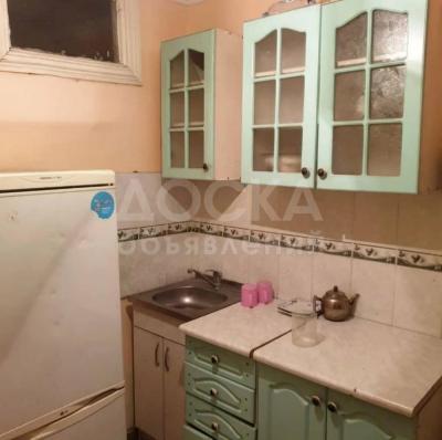 Продаю 1-комнатную квартиру, 32кв. м., этаж - 3/5, Абдрахманова 130(Советская) - Боконбаева .