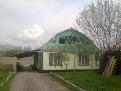 Продаю дом 4-ком., 120кв. м., этаж-1, 10-сот., стена саман, ул. Республиканская 129.