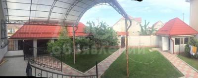 Продаю дом 8-ком., 200кв. м., этаж-3, 6-сот., стена кирпич, Жилмассив Алтын-Ордо, 2 улица, дом 149.