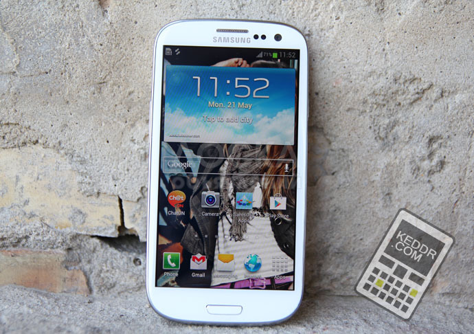 продаю galaxy s3 или меняю на айфон 4.....