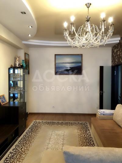 Продаю 4-комнатную квартиру, 152,5кв. м., этаж - 2/10, элитный жилкомплекс премиум-класса "Сымбат-Классик".