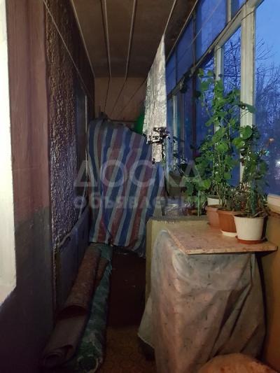 Продаю 3-комнатную квартиру, 60кв. м., этаж - 2/9, Мкр.Восток 5.