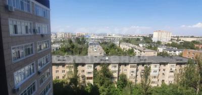 Продаю 2-комнатную квартиру, 87кв. м., этаж - 9/10, 5 мкр .