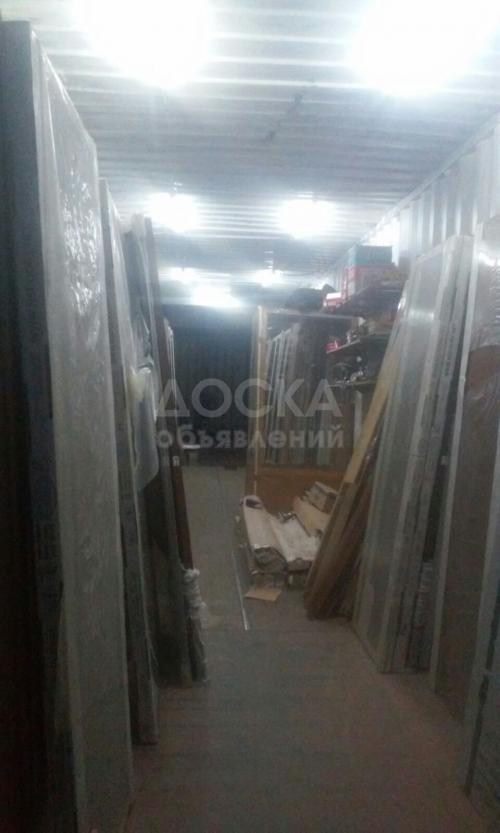 Продаю коммерческую недвижимость торговые помещения 36 м2кв. м., ул. Тоголок Молдо рынок Эталон Строй.,