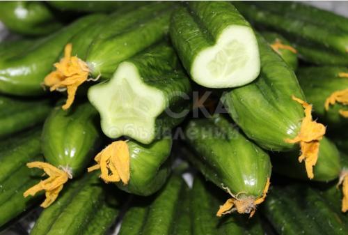 Огурцы в форме звезды и сердца