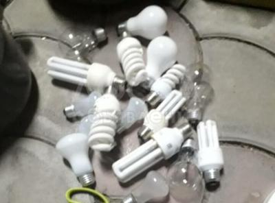 Продаю энерго сберегающие лампочьки