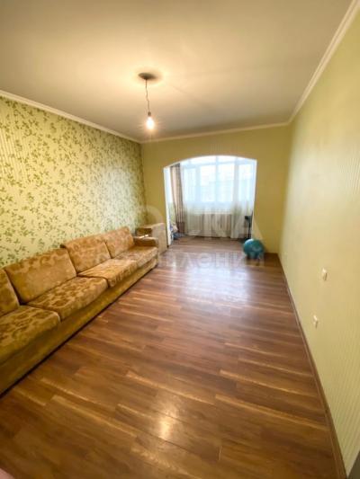 Продаю 2-комнатную квартиру, 53кв. м., этаж - 1/9, Салиева\Айтматова.