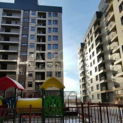 Продаю 2-комнатную квартиру, 70кв. м., этаж - 8/10, Микр. Кок Жар .