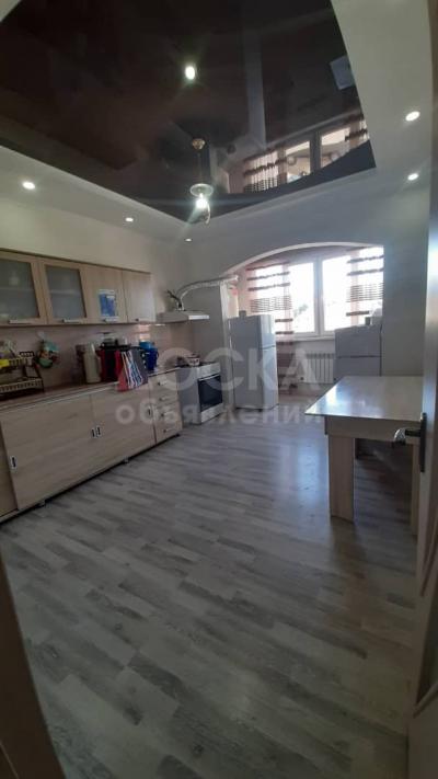 Продаю 3-комнатную квартиру, 105кв. м., этаж - 2/9, Кок жар.