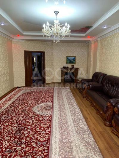 Продаю 4-комнатную квартиру, 167кв. м., этаж - 5/9, асанбай.