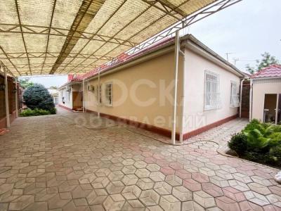 Продаю дом 6-ком. 250кв. м., этаж-1, 6-сот., стена кирпич, Орозбекова/Ж.Жолу .