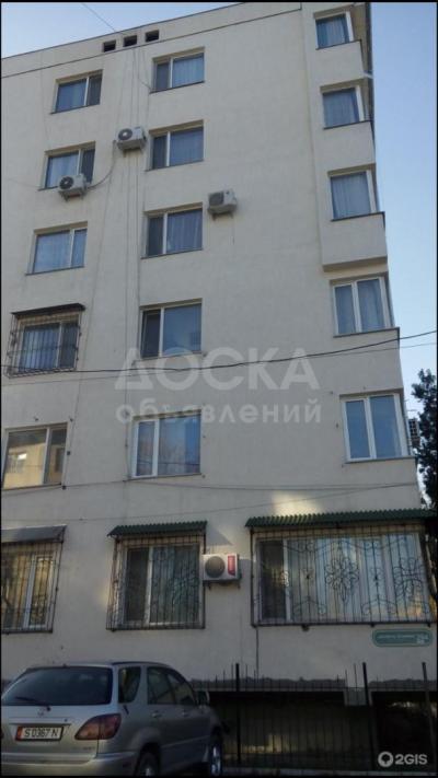 Продаю 2-комнатную квартиру, 67кв. м., этаж - 3/5, Элитная квартира в центре от собственника.