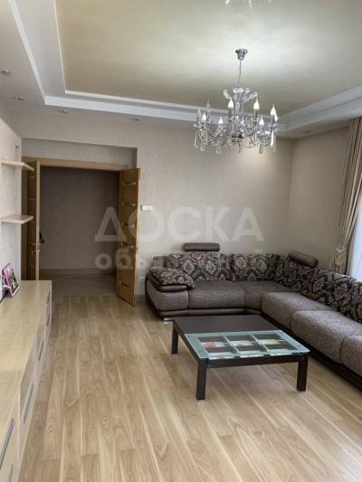 Продаю 2-комнатную квартиру, 80кв. м., этаж - 6/9, 4 мкр Карла Маркса.