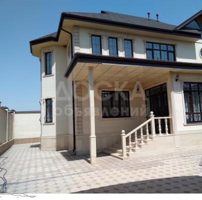 Продаю дом 10-ком. 350кв. м., этаж-3, 6-сот., стена кирпич, мкр Курманбек 20 улица дом 7.