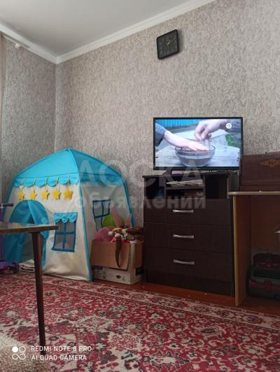 Продаю 1-комнатную квартиру, 30кв. м., этаж - 2/3, Тыныстанова Ахунбаева.