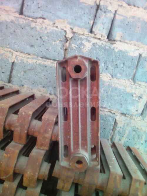 продаеться чугунные батареи