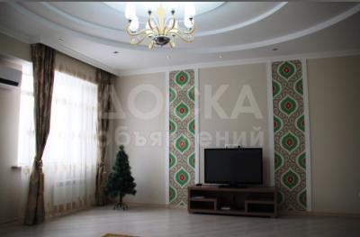 Продаю квартиру 2-ком., 110кв. м., этаж - 3/9, Шакирова 35А.