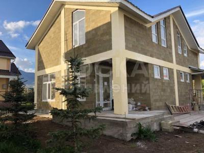 Продаю коттедж 4-ком., 100кв. м., этаж-1, 1-сот., стена кирпич, с. Чок-Тал Иссык-Кульский район ЦО «Роял Бич». .