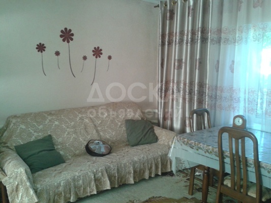 Продаю 3-ком., 72кв. м., этаж-1, 4.5-сот., стена саман, ул.ак муз,