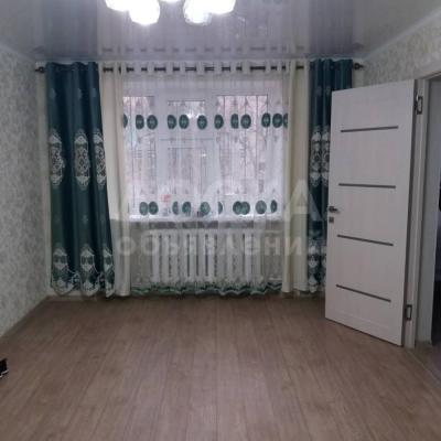 Продаю 3-комнатную квартиру, 1кв. м., этаж - 1/4, Ахунбаева/Душаебинская.