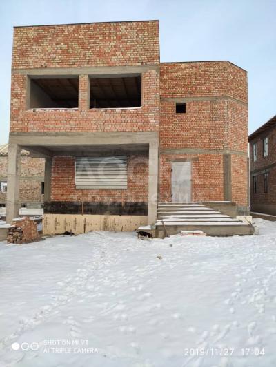 Продаю дом 9-ком. 420кв. м., этаж-3, 5-сот., стена кирпич, c. Ортосай.