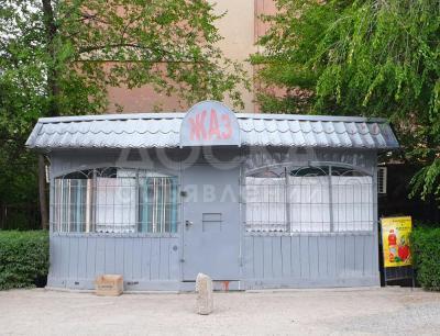 Продаю торговое помещение  24кв. м., Юг-2.