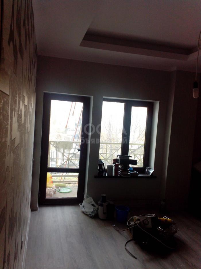 Продаю квартиру 3-ком., 77кв. м., этаж - 3/5, Р-он Академия наук,