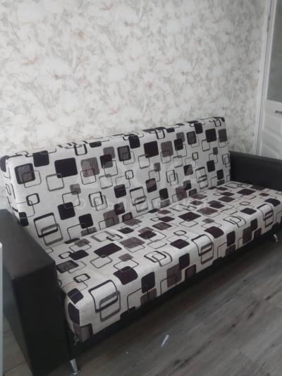 Продам раскладной диван, почти новый, 0700 695-688