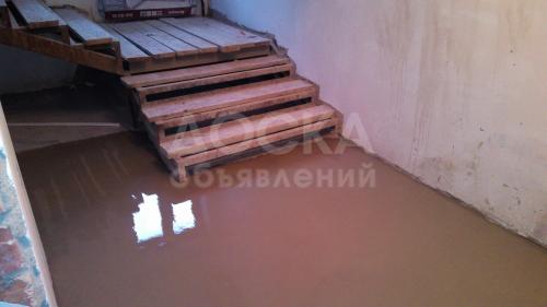 Настил ламината , установка дверей.