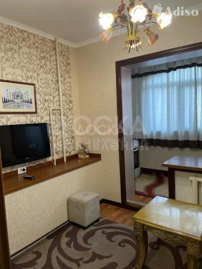 Продаю 2-комнатную квартиру, 52кв. м., этаж - 2/9, Мега комфорт,ЦУМ..