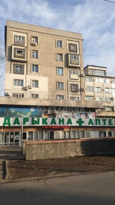 Продаю 3-комнатную квартиру, 60кв. м., этаж - 5/6, 8 микрорайон .