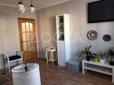 Продаю 2-комнатную квартиру, 45кв. м., этаж - 3/5, 5 мкр.