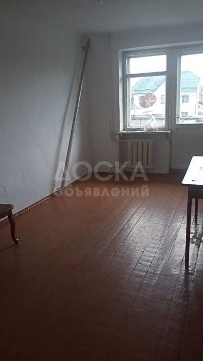 Продаю 1-комнатную квартиру, 31кв. м., этаж - 3/5, 4 мкр..