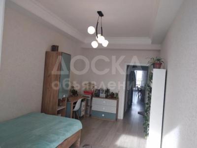 Продаю 2-комнатную квартиру, 84кв. м., этаж - 7/9, караван.