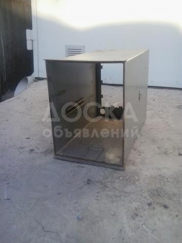 Корпус металлический.