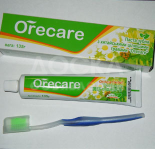 Зубная паста Тяньши содержит экстракты лечебных трав,