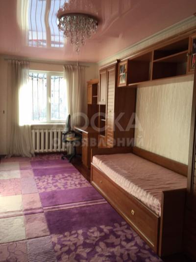 Продаю квартиру 3-ком., 1кв. м., этаж - 3/4, 5 мкр.