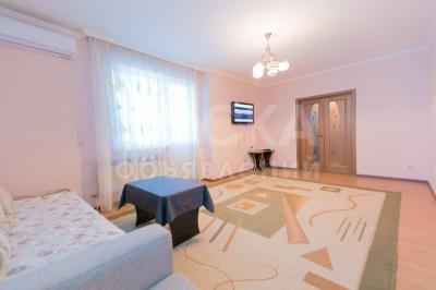 Продаю 3-комнатную квартиру, 89кв. м., этаж - 4/7, Шопокова-Токтогула.